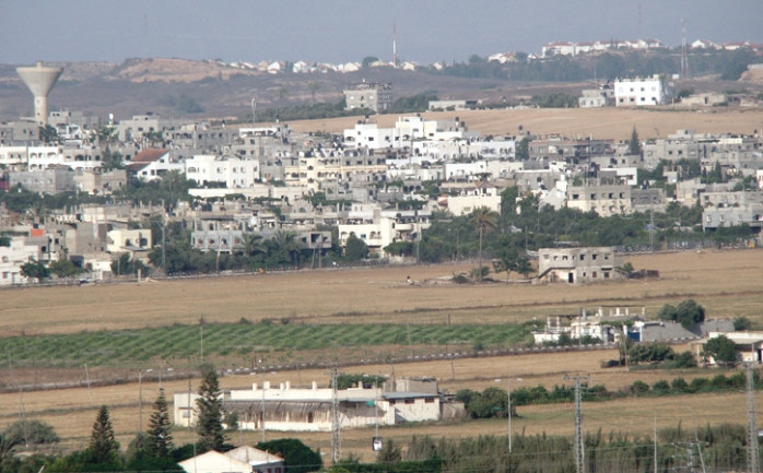 قضى مواطن فلسطيني وأصيب 3 آخرون مساء الخميس في حادث عرضي في بلدة بيت حانون شمال قطاع غزة.

