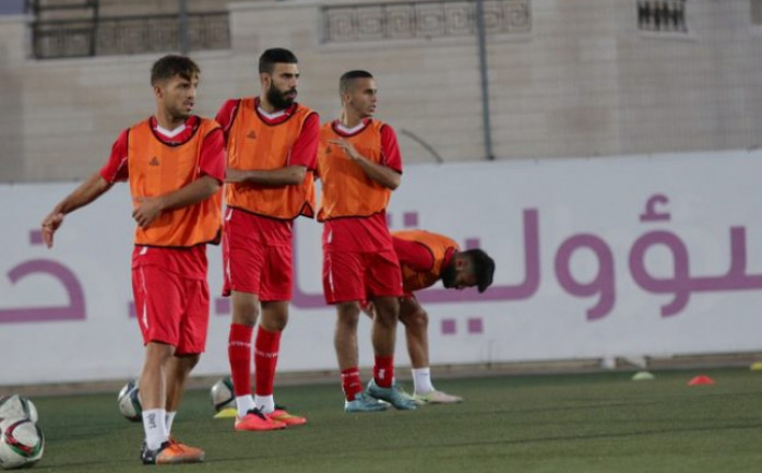 يستضيف المنتخب الوطني نظيره الطاجكستاني غدا ً الثلاثاء، في مباراة ودية على ملعب &quot;دورا الدولي&quot; بالخليل، في إطار استعدادات الطرفين لخوض التصفيات المؤهلة لنهائيات كأس آسيا 2019 المقرر 