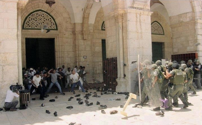 حذر قاضي قضاة فلسطين مستشار الرئيس للشؤون الدينية والعلاقات الاسلامية محمود الهباش من نوايا اسرائيلية مبيتة لتفجير الأوضاع في المسجد الاقصى المبارك لإراقة الدماء.