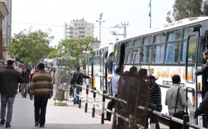 أطلقت الكتلة الإسلامية وجمعية الملتقى التربوي وبدعم من الندوة العالمية للشباب حملة المواصلات المجانية " معكم في اختباراتكم" لنقل الطلاب والطالبات من وإلى الجامعات طيلة